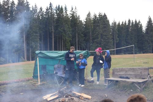 Singen am Lagerfeuer