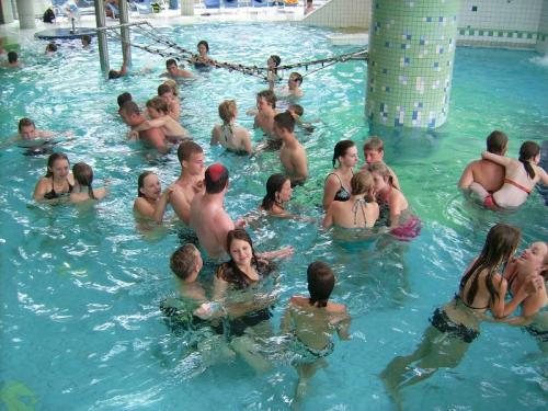 20080801 1309087278 schwimmbad9